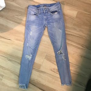 American eagle light wash jeans!!